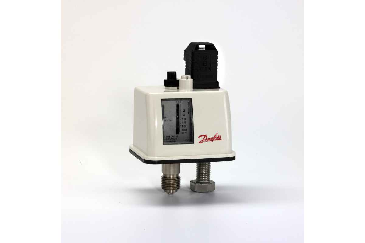 Danfoss 017B0070 — Реле давления BCP, диапазон настройки уставки 2-16 бар, дифференциал 1,2 бар, присоединение G 1/2