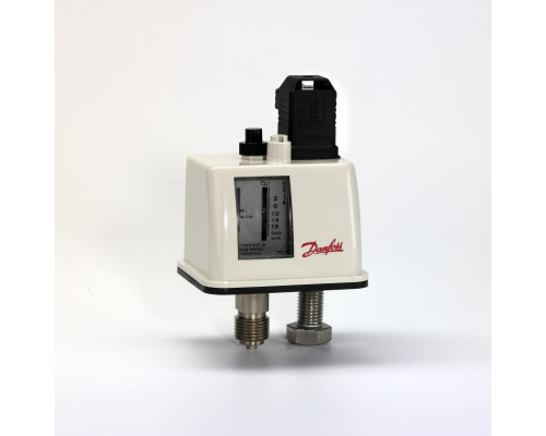 Danfoss 017B0074 — Реле давления BCP, диапазон настройки уставки 5-20 бар, дифференциал 1,2 бар, присоединение G 1/2